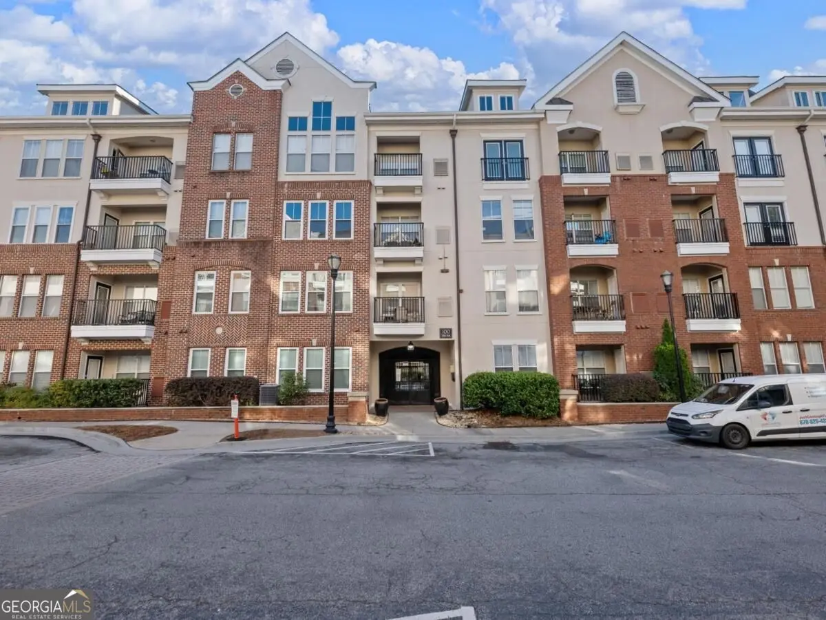 Photo of Listing #10855725