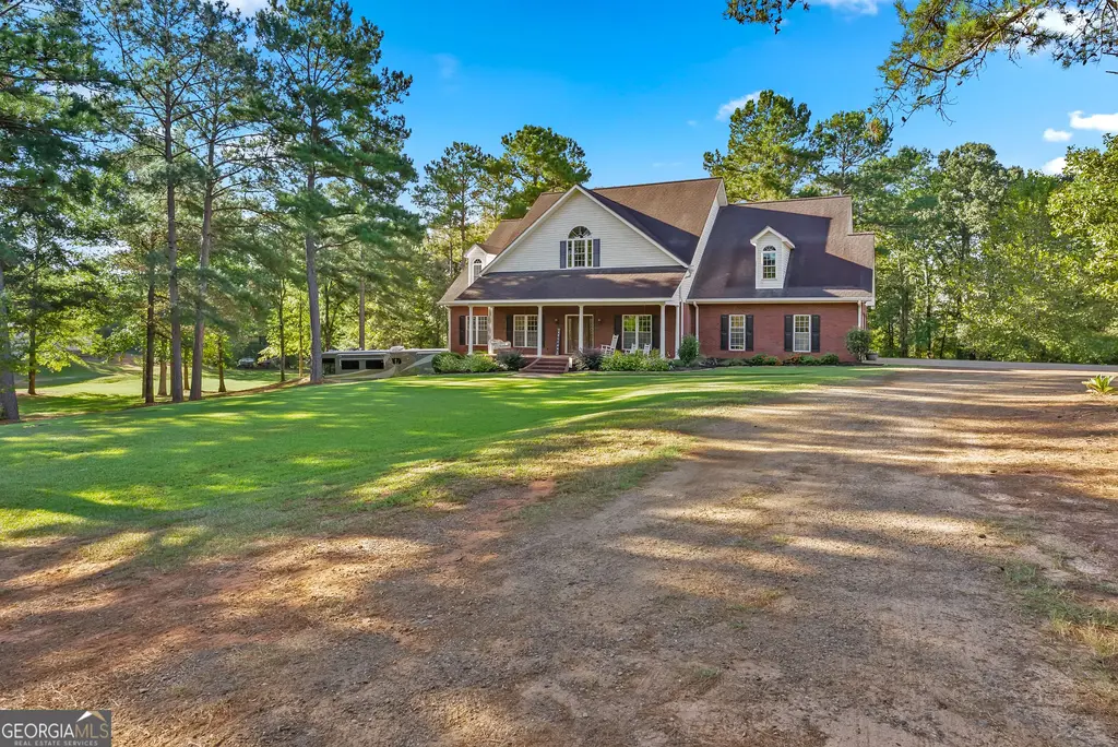 490 Middle River Road, Americus