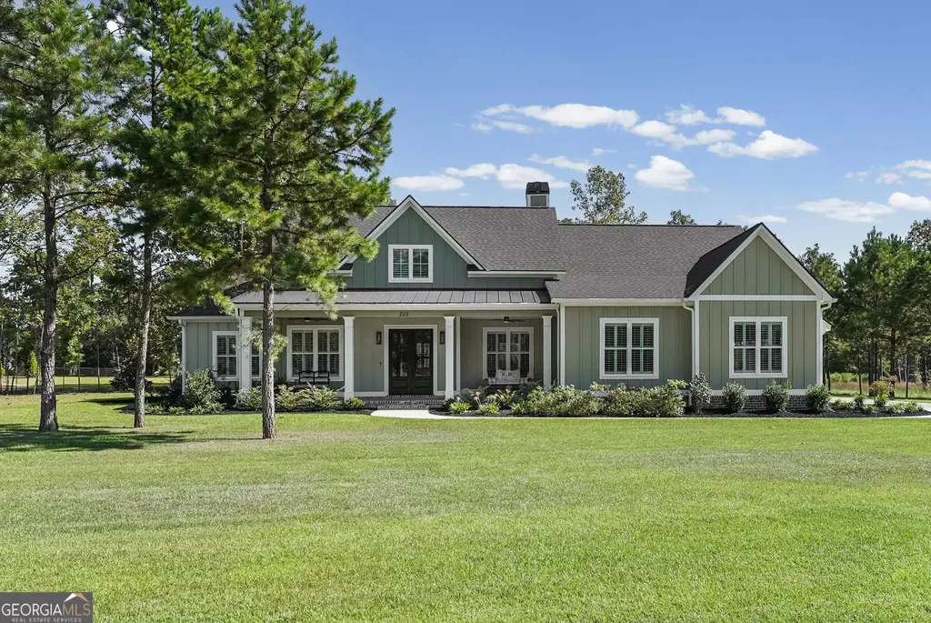 223 Tupelo Drive, Leesburg