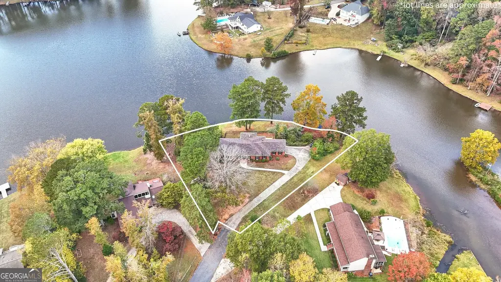 30 Hawthorne Drive, Newnan