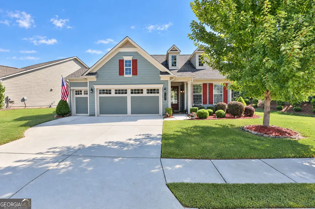 151 Iron Oak Drive, Peachtree City