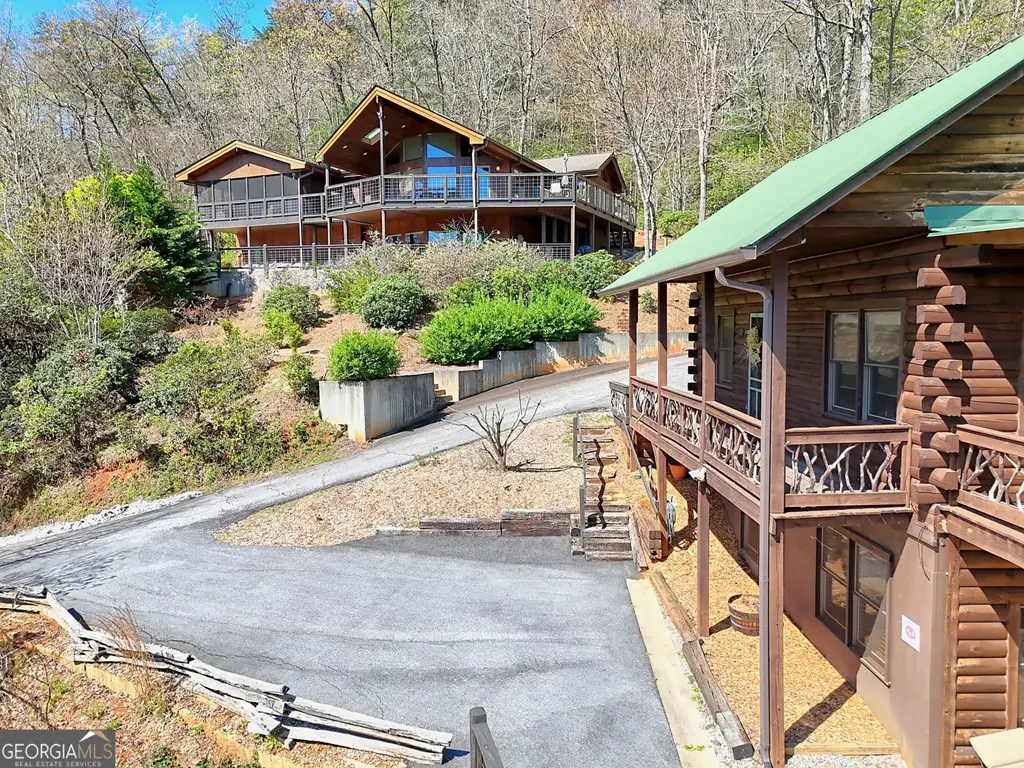 9406 Bridge Creek Road, Tiger