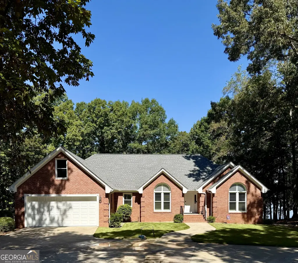 415 Long Shoals Drive, Eatonton