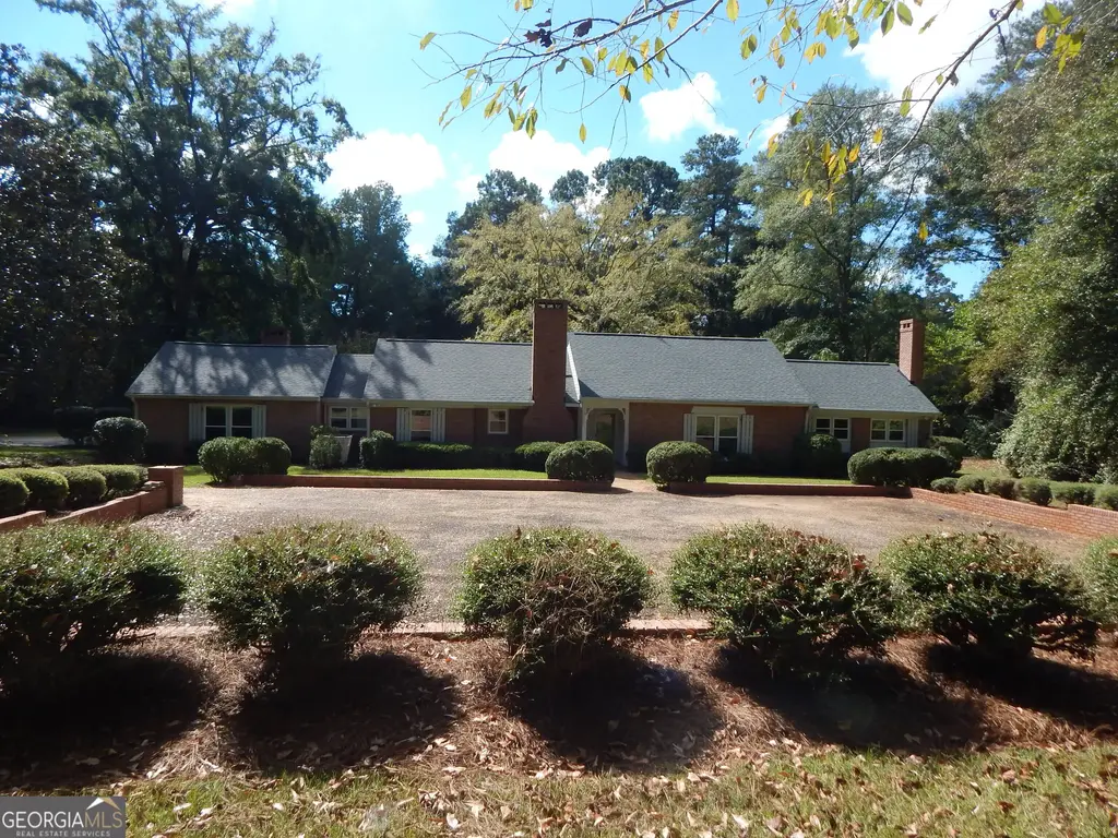 887 Cameron Mill Road, Lagrange