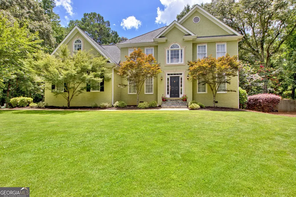 105 Arlington Tr, Fayetteville