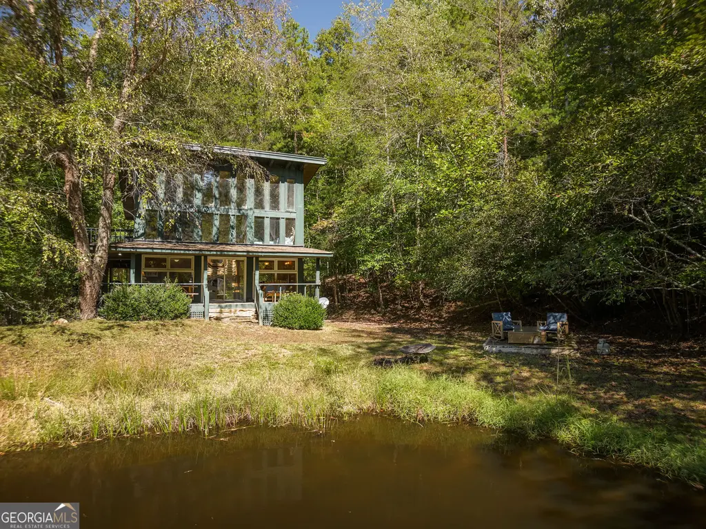 427 Cross Creek Road, Mineral Bluff