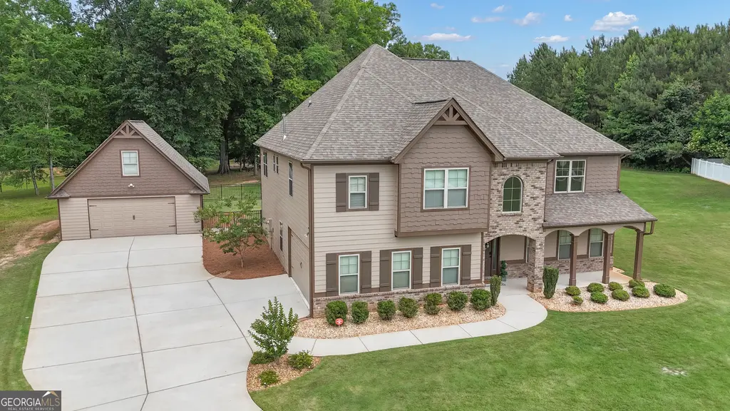 375 Grandmas Lane, Fayetteville