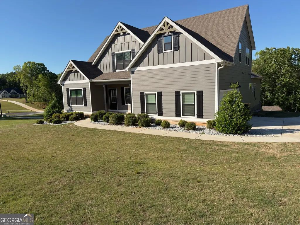 14 Shadybrook Path, Newnan
