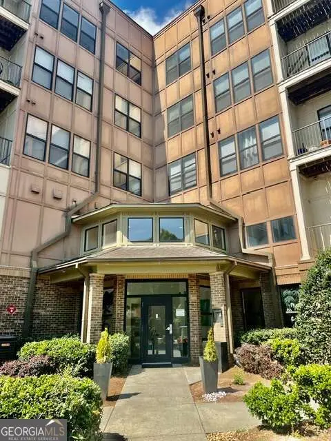 Photo of Listing #10869777