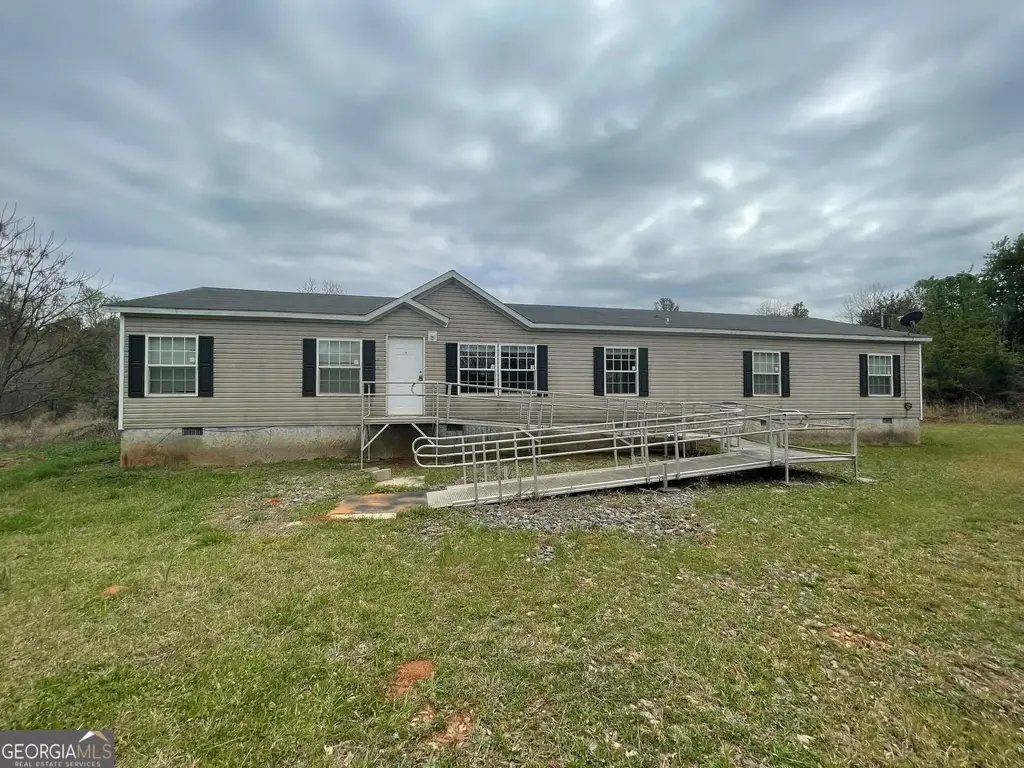 884 Jackson Trail Road, Winder