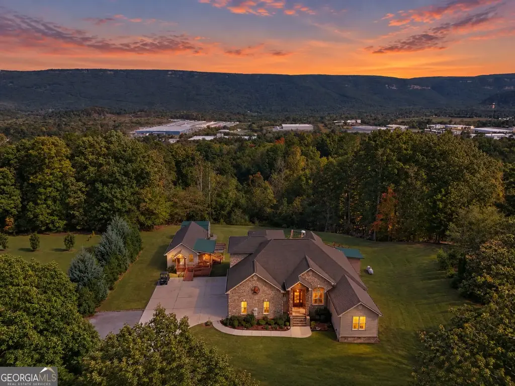 201 Lake Hills Place, Trenton