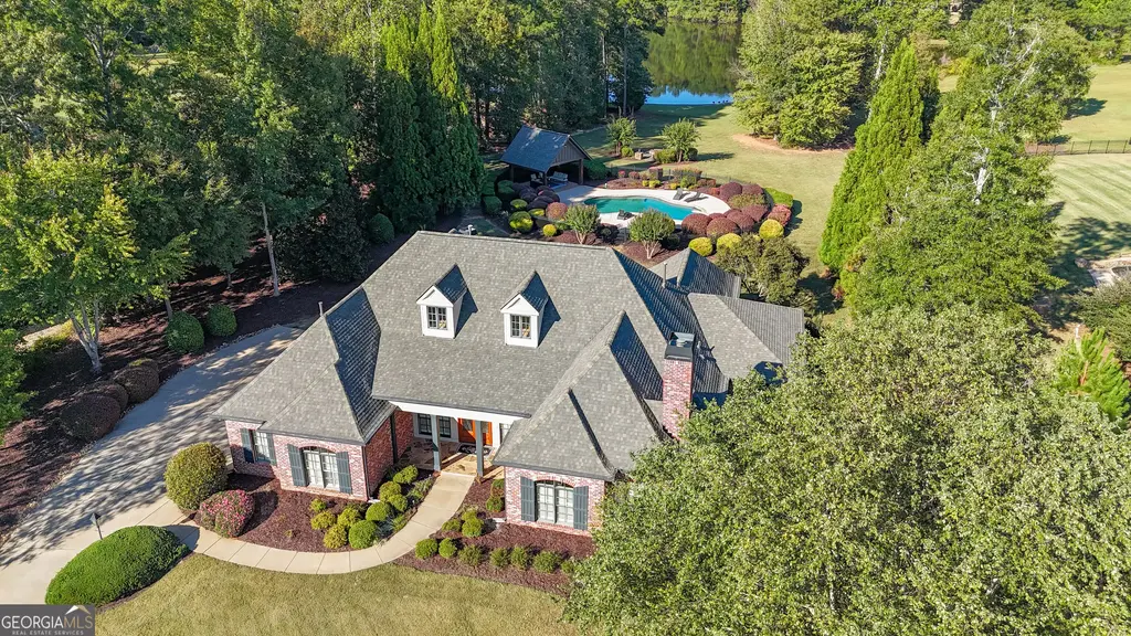 323 Beaumont Farms Drive, Sharpsburg