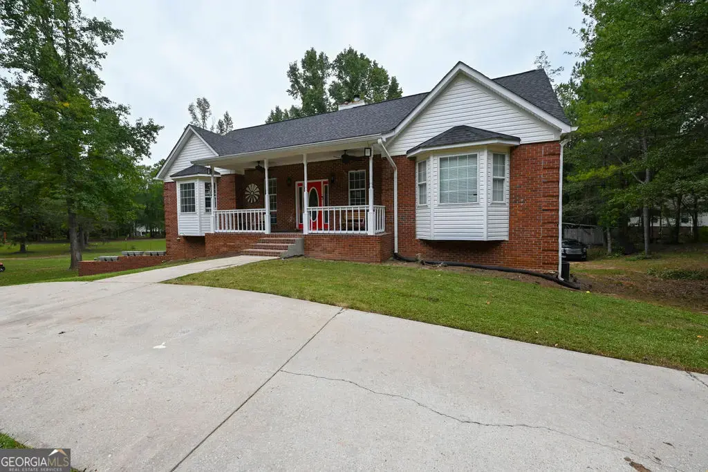 220 Marcella Avenue, Sharpsburg