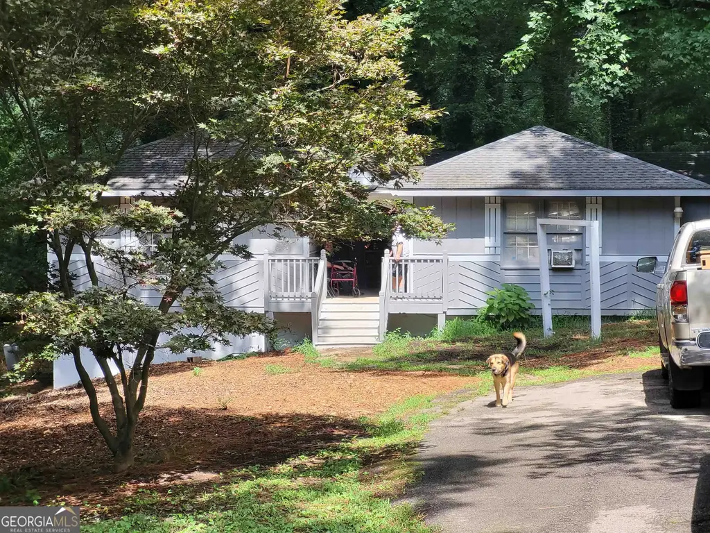 1316 Sycamore Street, Stockbridge