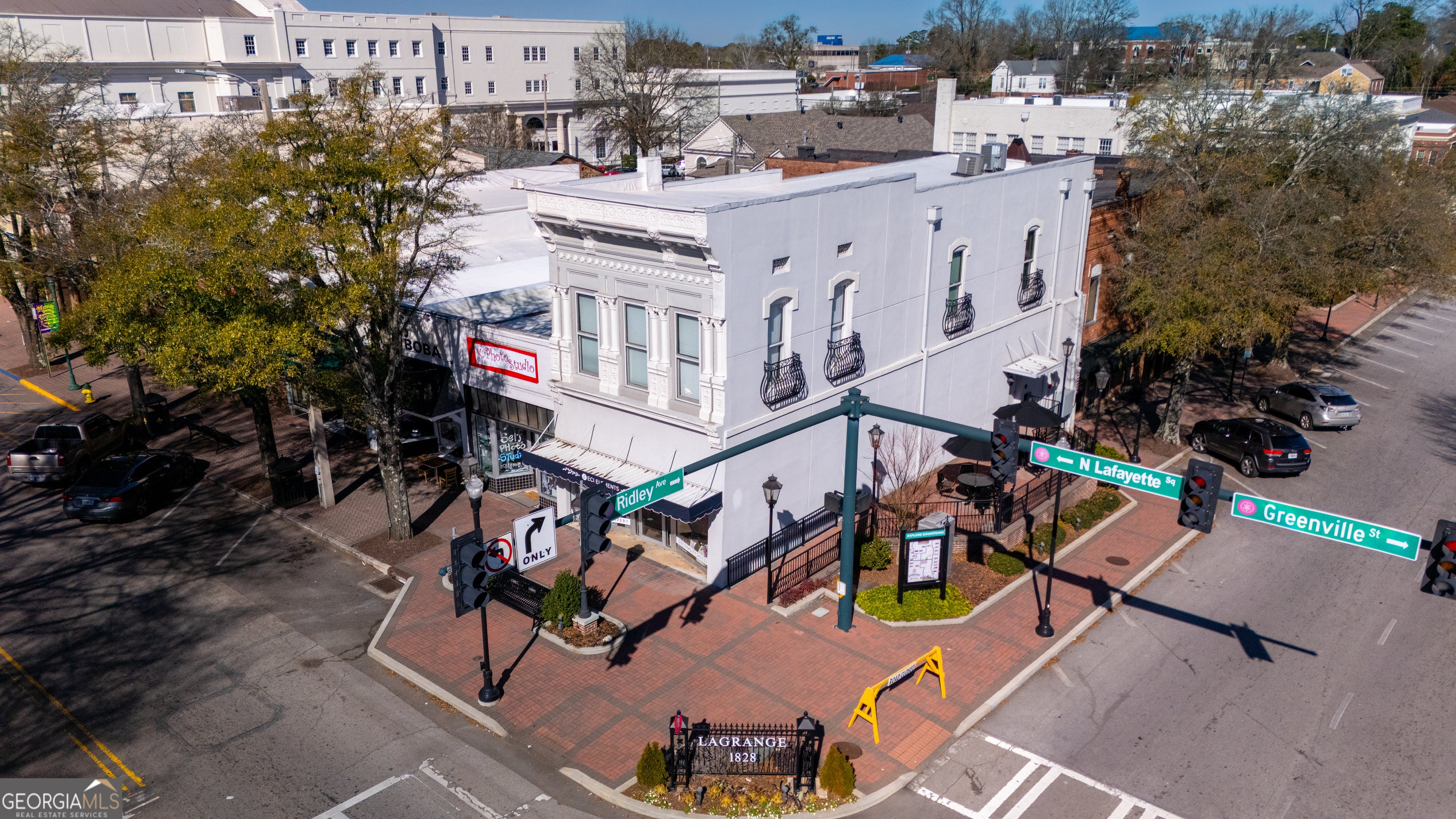 Photo of Listing #10690458