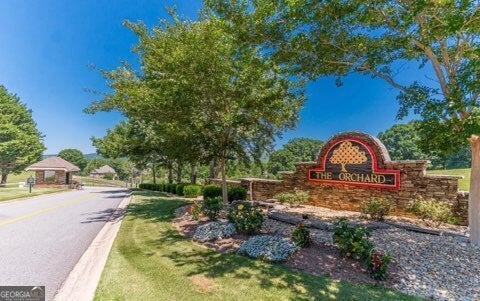 Orchard Drive, Clarkesville