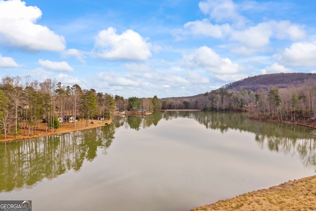 Yonah Lake Drive, Sautee Nacoochee