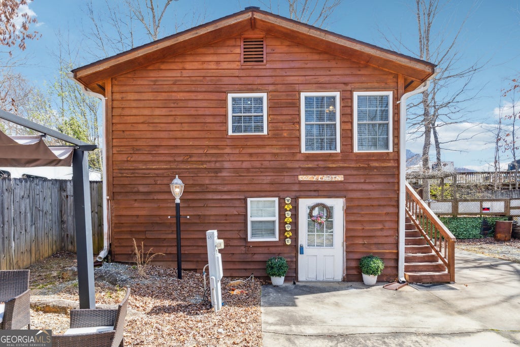 65 Bear Mountain Trail, Cleveland