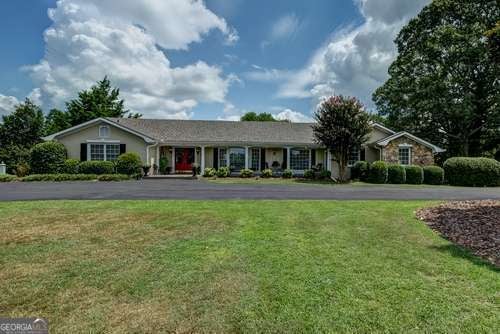 3898 Bay Creek Road, Loganville