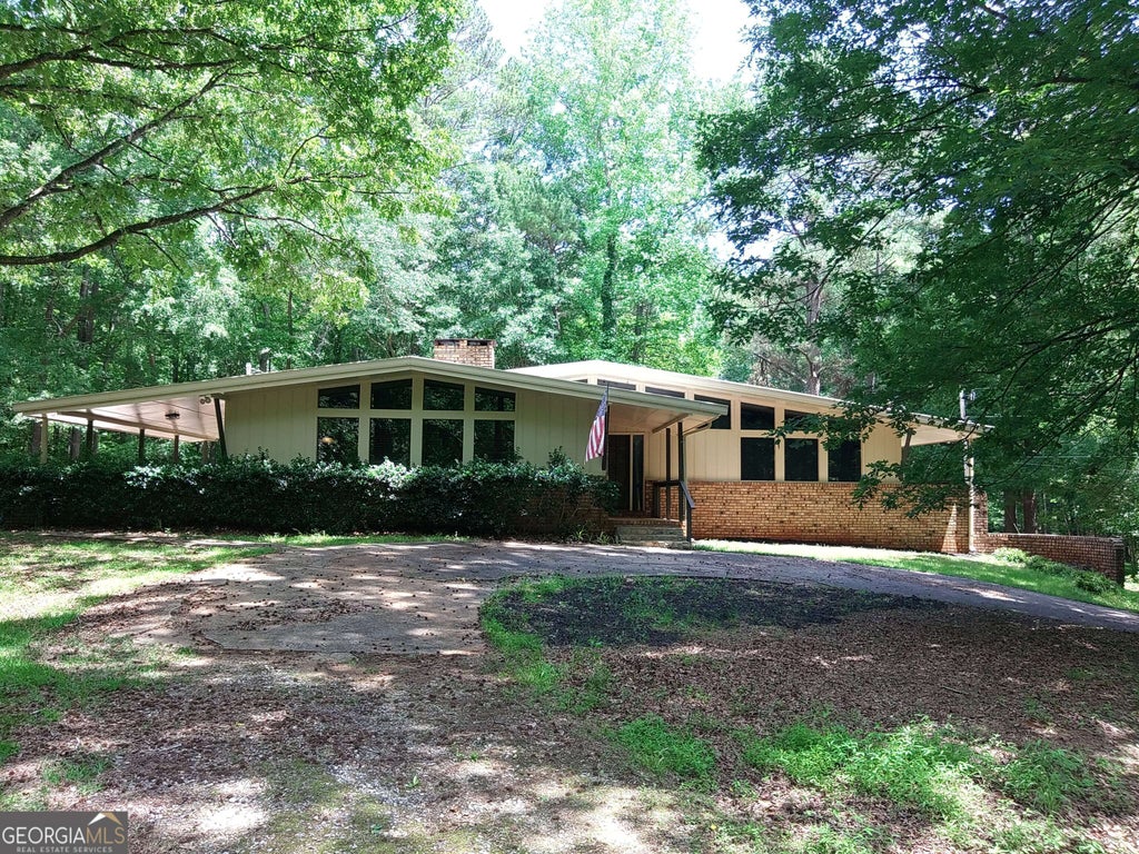 205 Avon Drive, Fayetteville