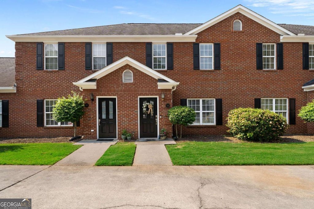 414 Manor Way, Cartersville