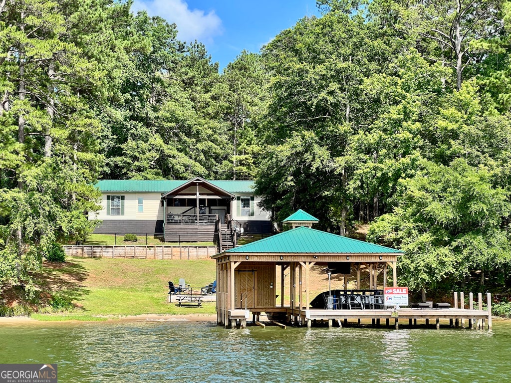 321 Barbara Point Road, Sparta