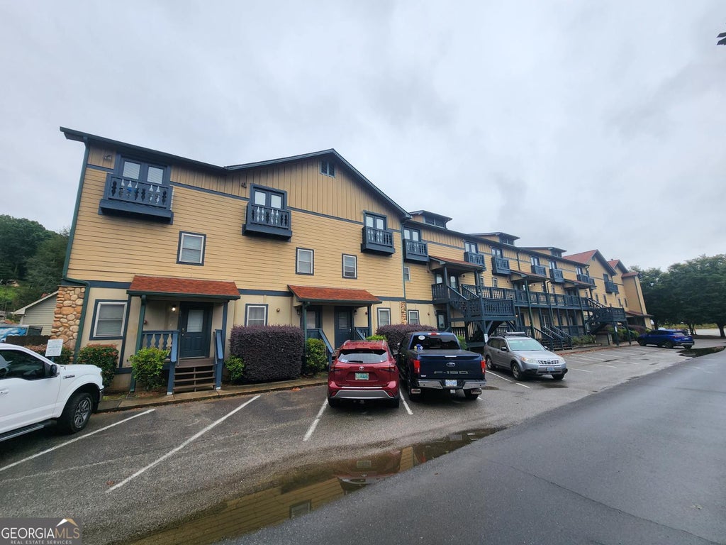 26 Midway Street #205 & Door #202, Helen