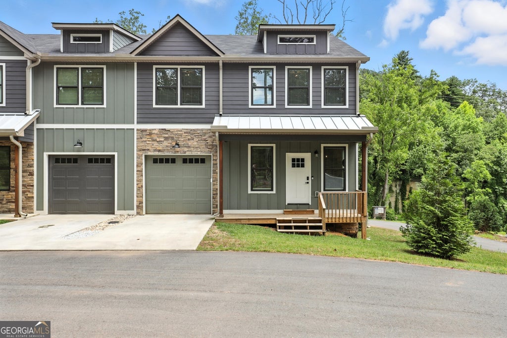 14 Living Waters Way, Clayton