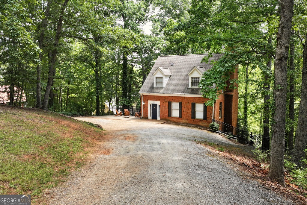 3978 Pine Shore Circle, Gainesville