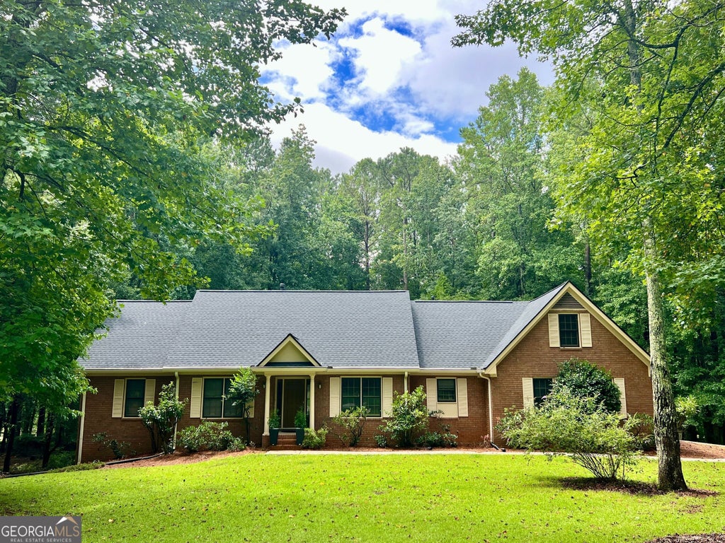 100 Queens Gate, Fayetteville