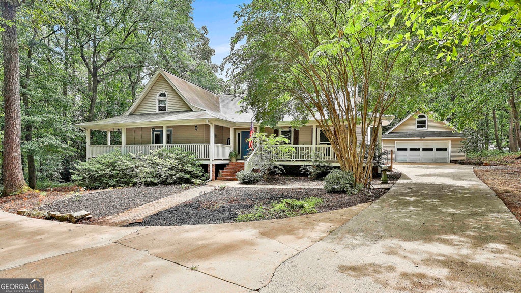 7 Red Bud Trail, Newnan