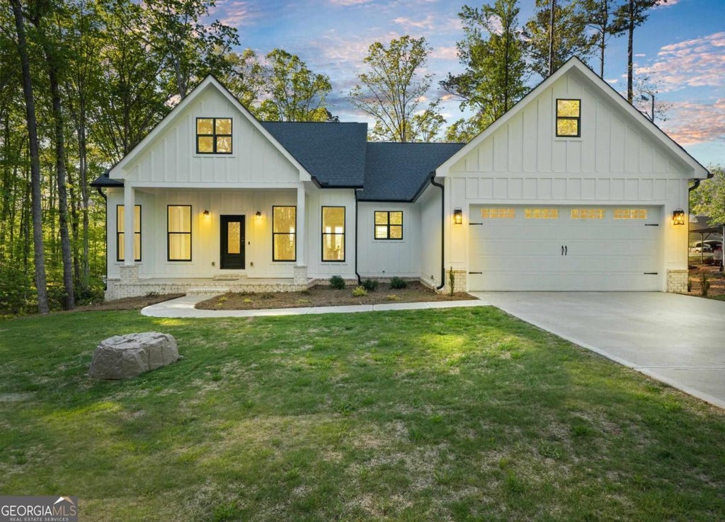 3694 Lake Crest Drive, Sparta