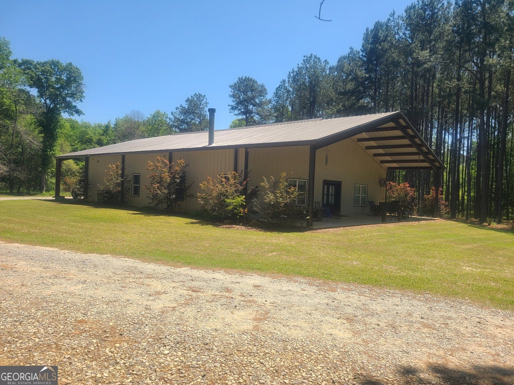 715 Perry Highway, Hawkinsville