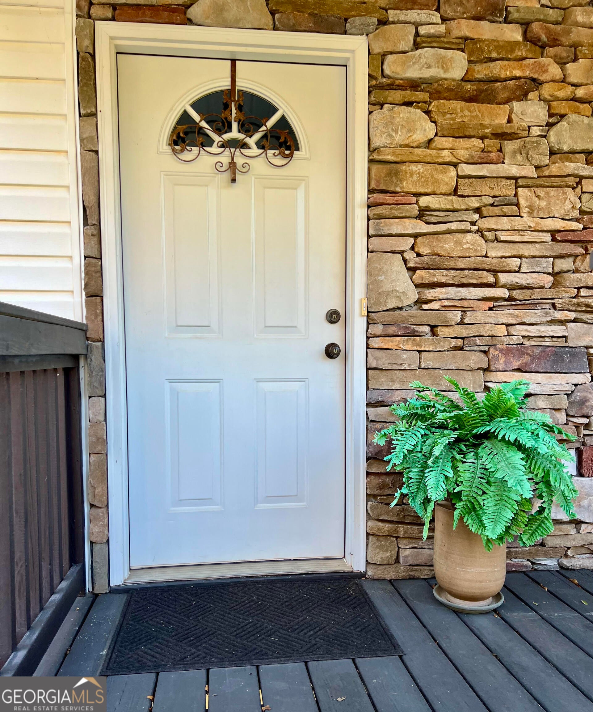 Photo of Listing #10579378