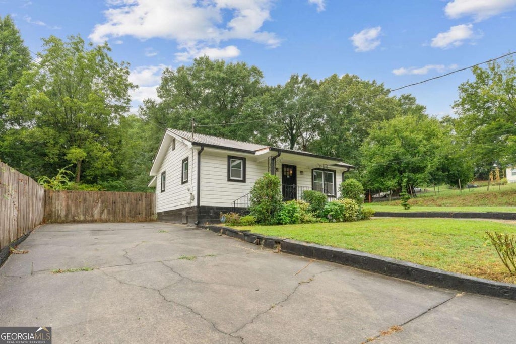 310 Bonaire Street, Cartersville