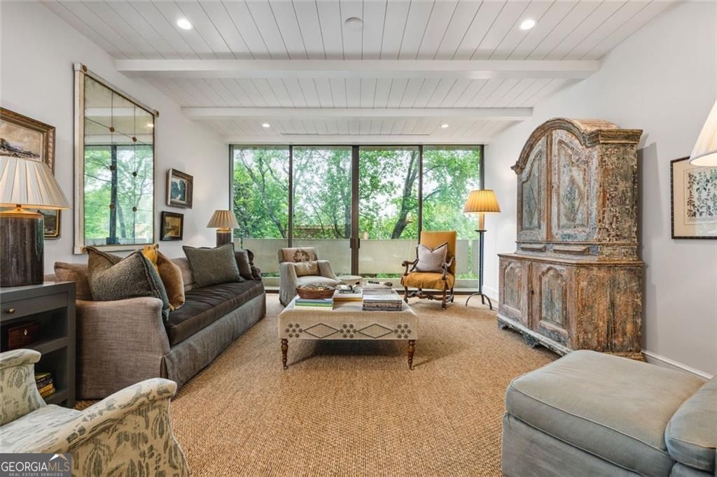 2575 Peachtree Road 8d, Atlanta