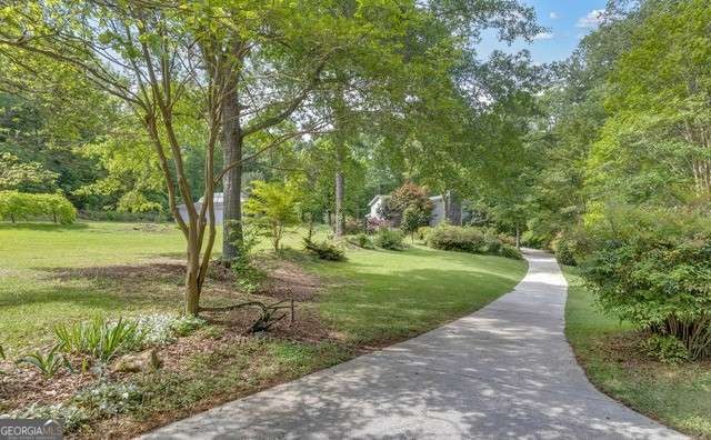 7 Hobbitt Trail, Newnan