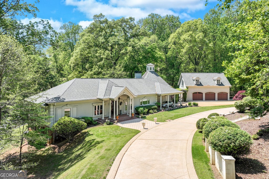 2436 Hawthorne Lane, Gainesville