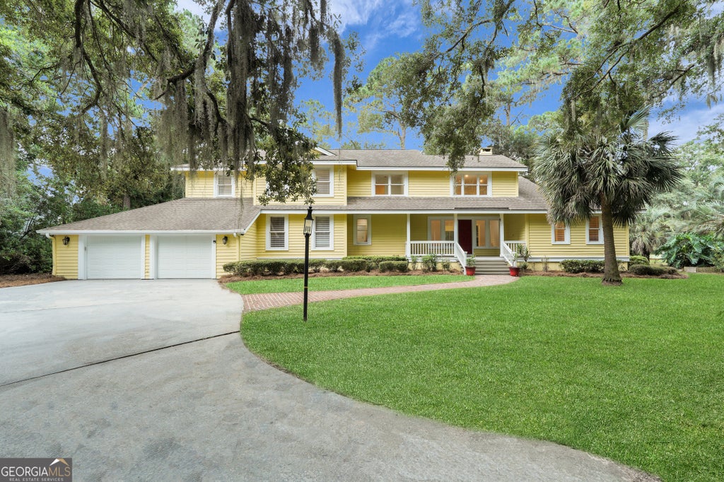 2 Crazy Possum Lane, Savannah