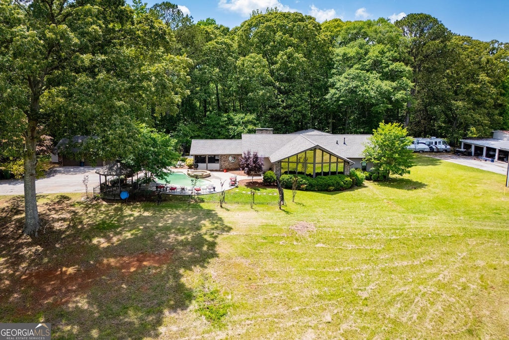 1050 Denton Road, Douglasville