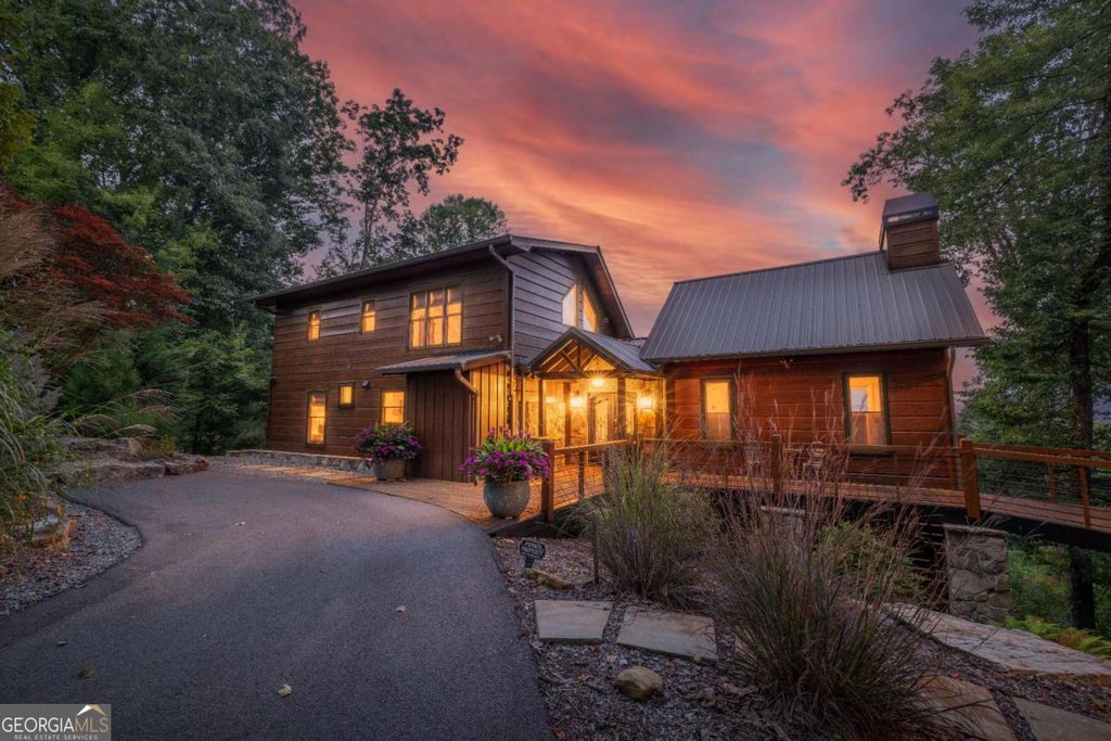 851 Moreland Drive, Blue Ridge