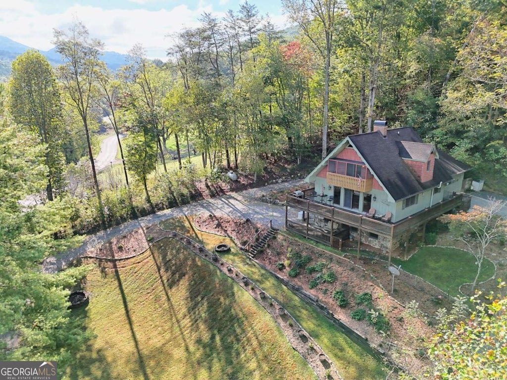 206 Peckerwood Road, Hayesville