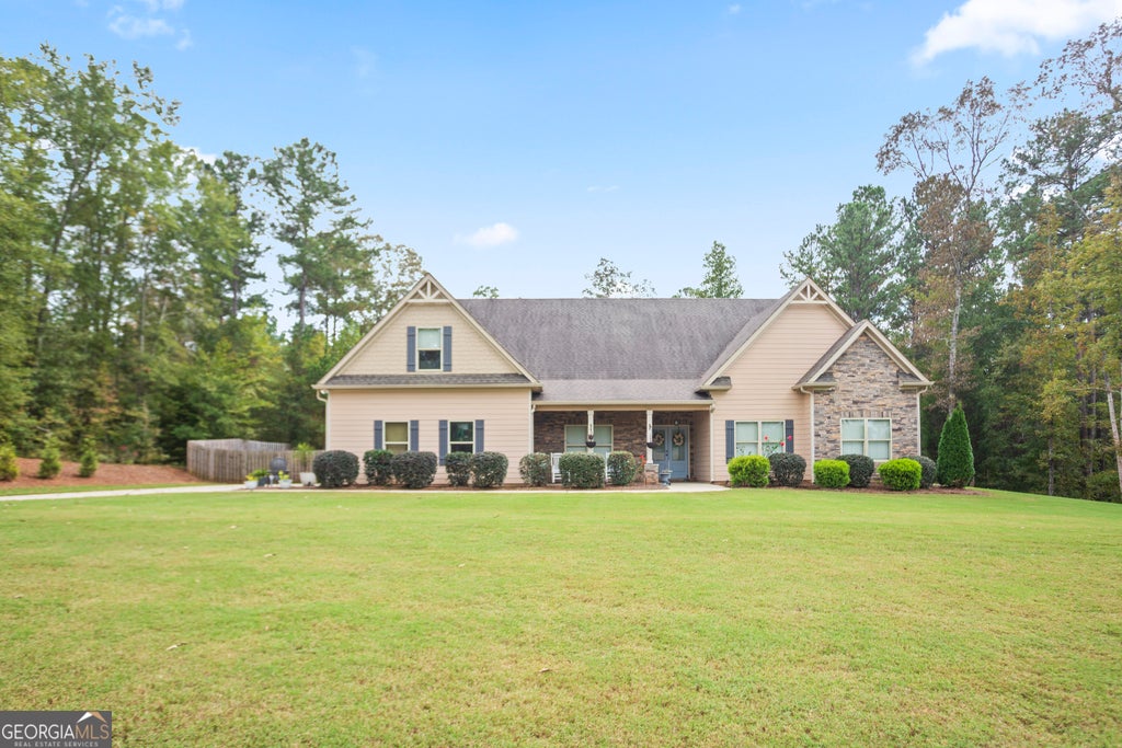 198 Austin Storey Circle, Newnan