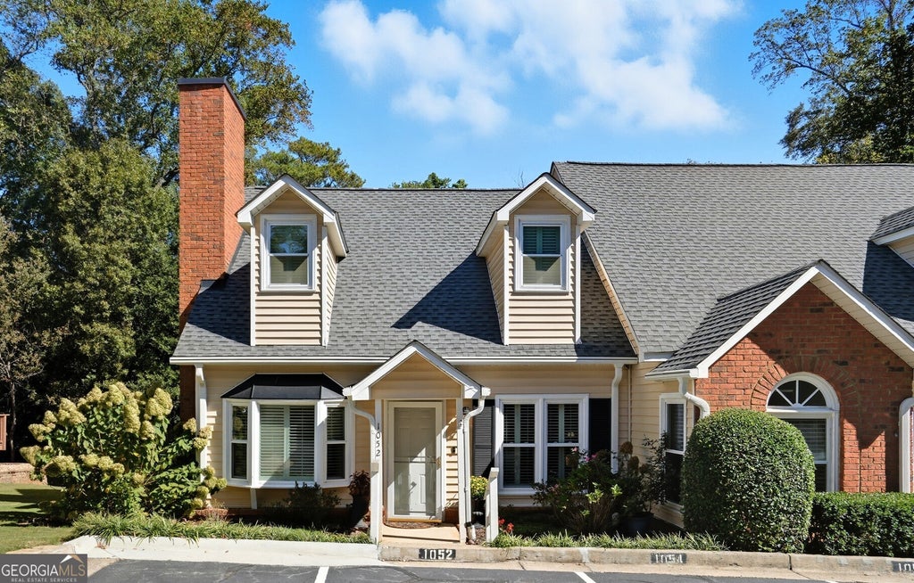 1052 Sasha Lane, Roswell