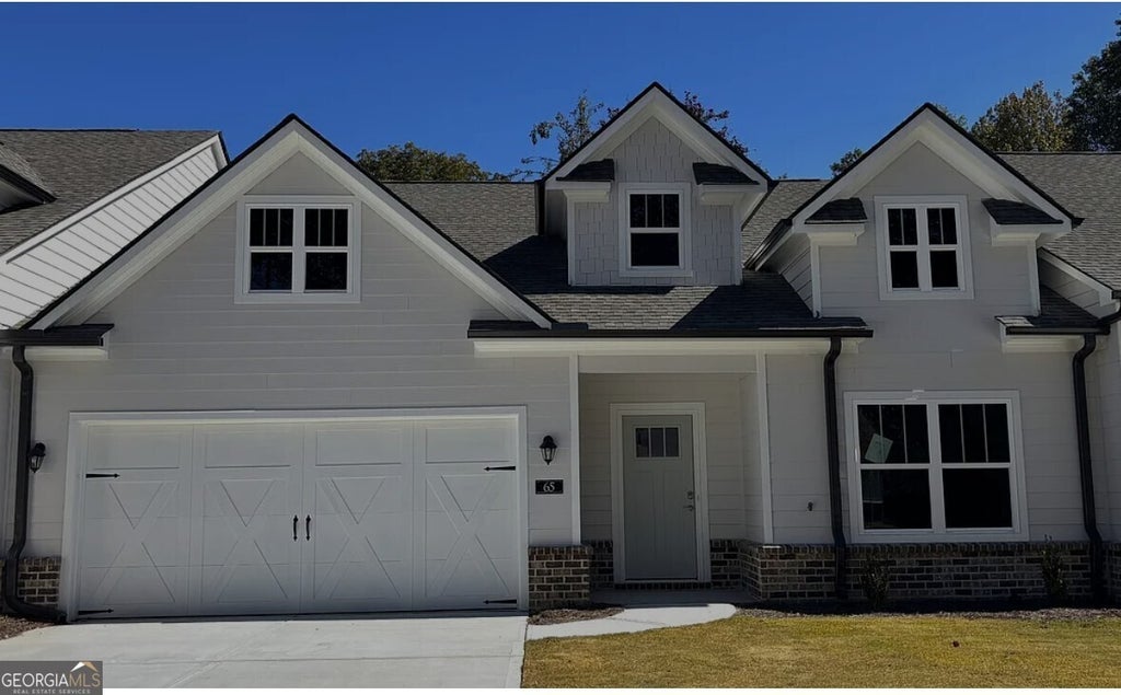 65 Village Court, Cleveland