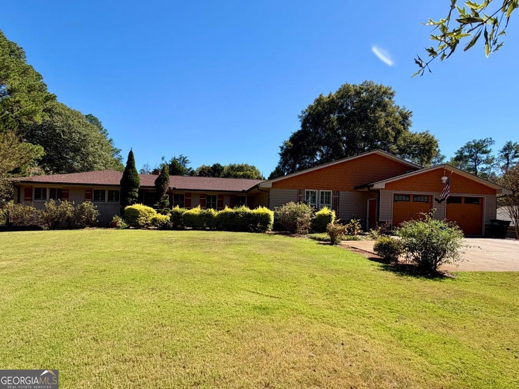 204 Arrowhead Drive, Cartersville