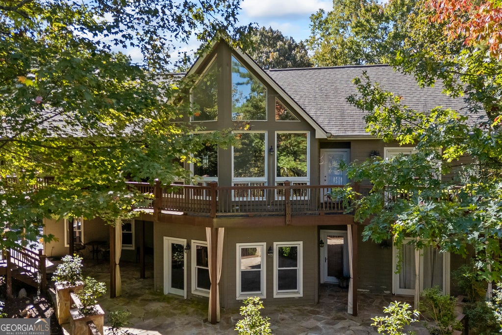 159 Zeppelin Strasse, Helen