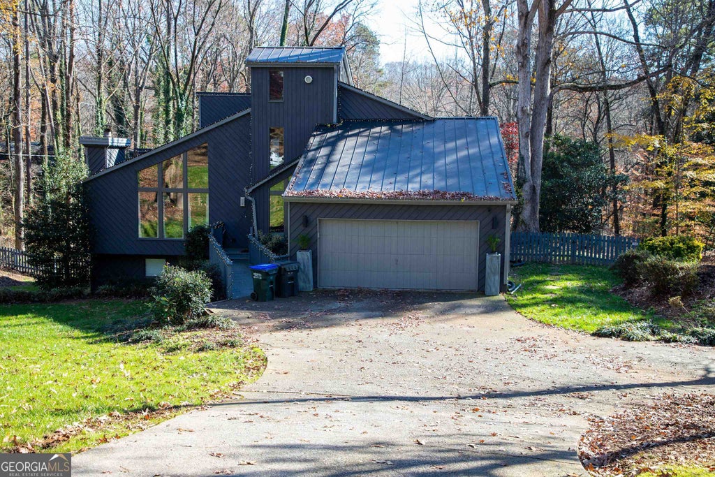 10875 Shallowford Road, Roswell