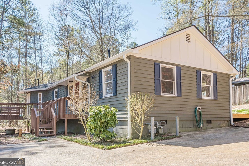 524 S Holly Springs Road, Woodstock