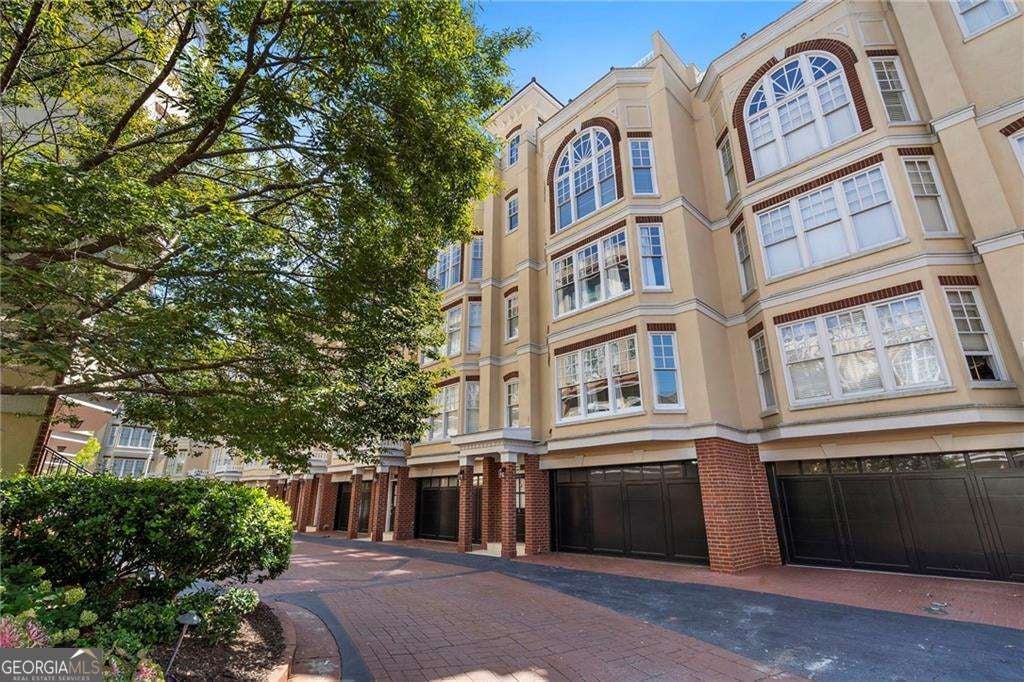 3541 Roswell Road 4, Atlanta